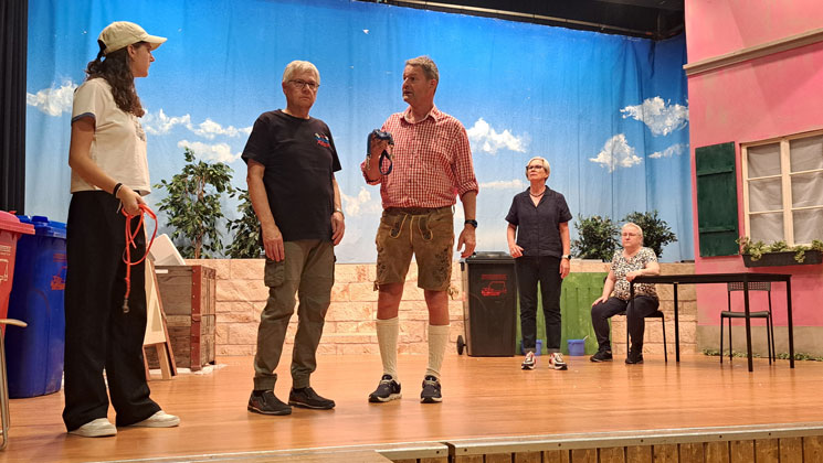 Bild ansehen Theater Drami Nüeri: «Wo ist Mr.Bien?» Slapstick-Komödie von Christian Ennser (Regie: Peter-Matthias Born)